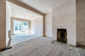 Dining rooom- click for photo gallery